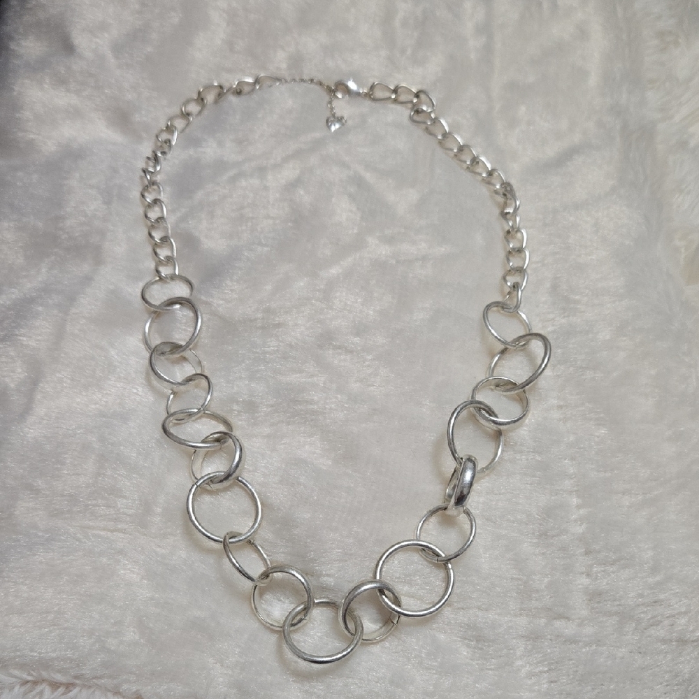Contemporary Silver Link Circle Necklace for Women